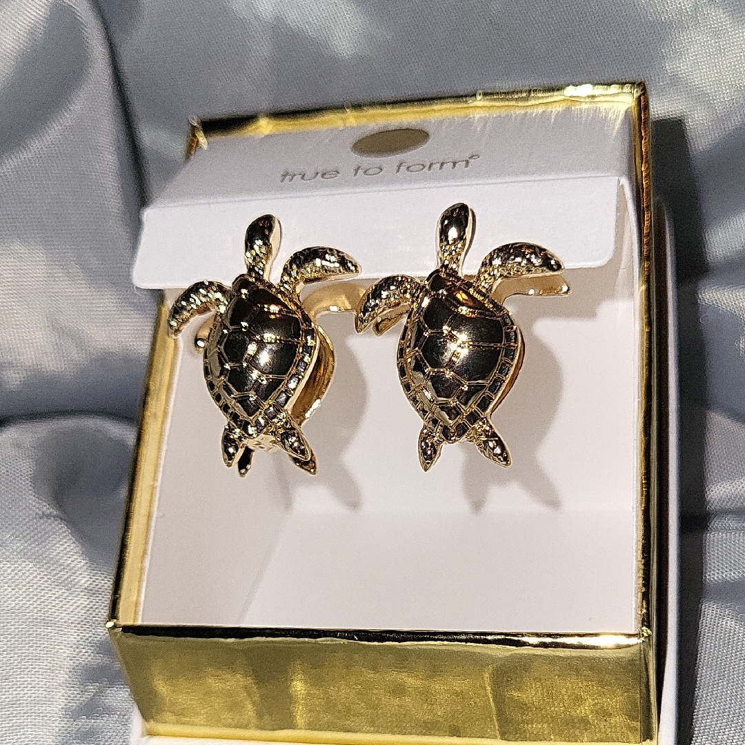 True To Form Turtle Earrings Bnib